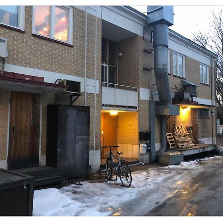 Yksio Kilometri Jokirannasta Forilta Apartment Turku Luaran gambar