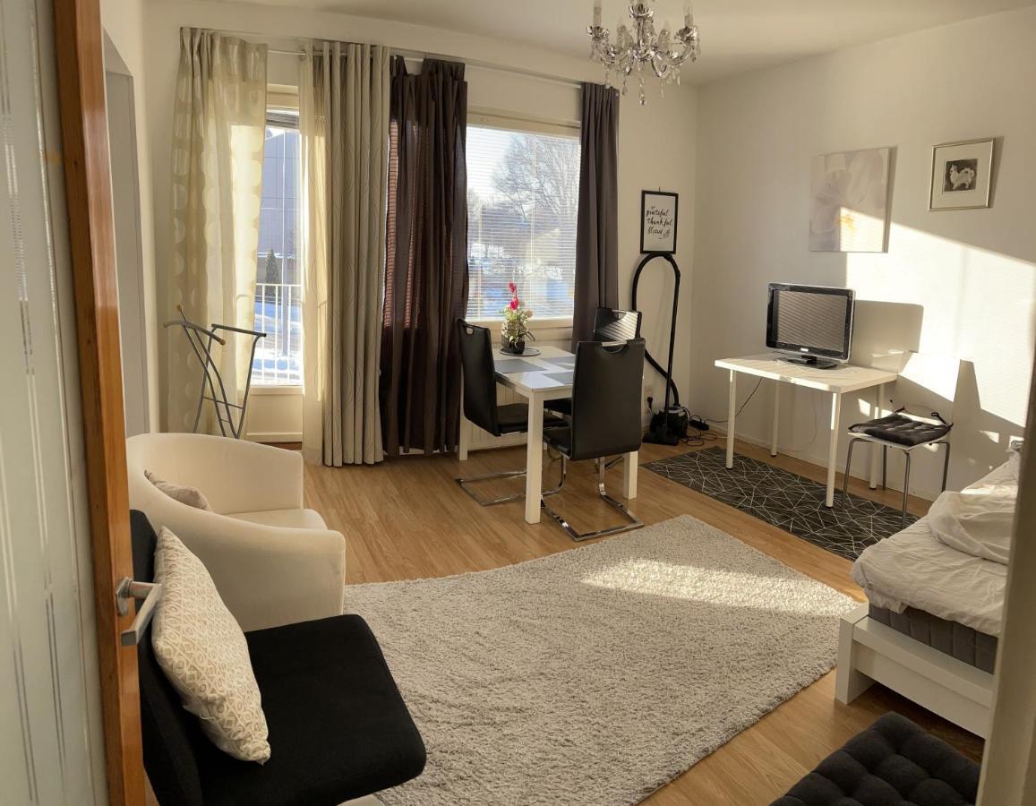 Yksio Kilometri Jokirannasta Forilta Apartment Turku Luaran gambar